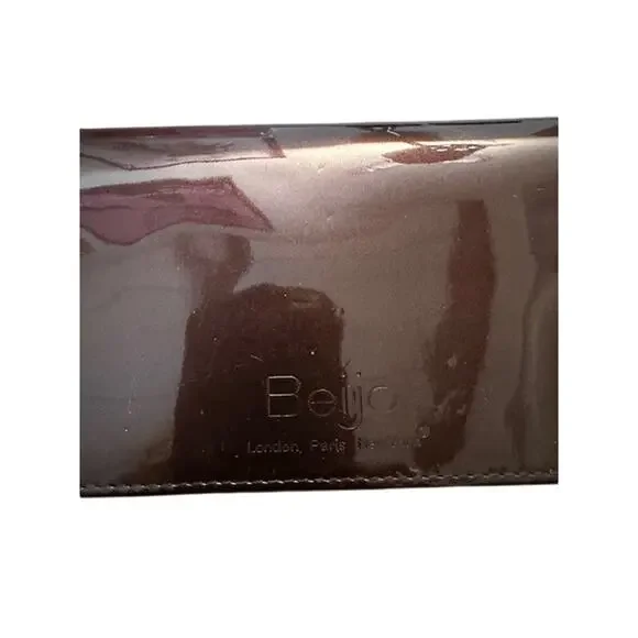 Beijo Shiny Purple Patent Leather Magnetic Fold Wallet Women’s - Picture 2 of 11